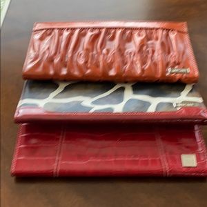 Magnetic covers for your handbag. 3